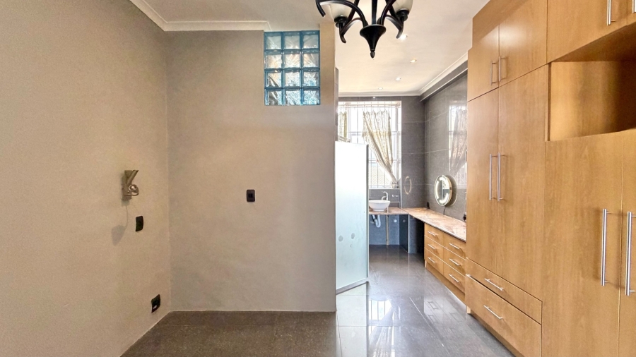 2 Bedroom Property for Sale in Strand Central Western Cape